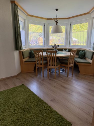 Burtschakopf Essbereich